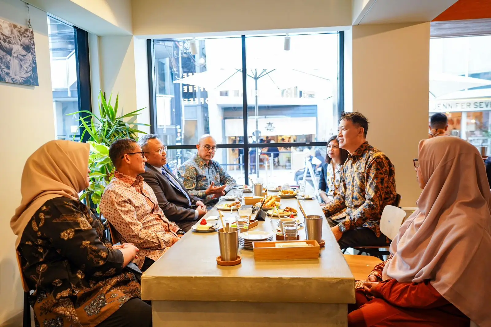 Cake dan Kopi Jadi Menikmati Waktu Santai dengan Kue dan Kopi Favorit